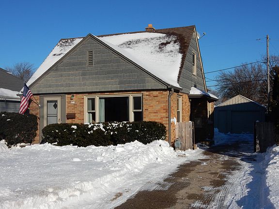 2nd image of 4514 S Lake Dr
