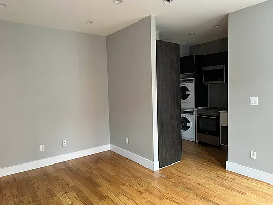 Rented by Premier One Realty LLC | media 7