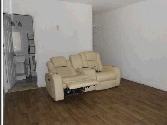 Additional Living Room