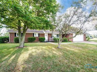 29074 Bradner Rd, Millbury, OH 43447