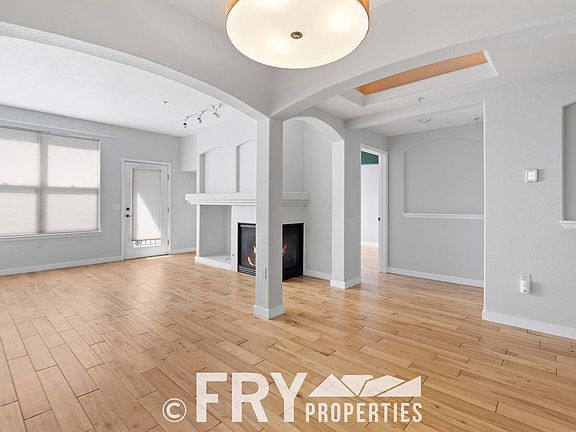 5th image of 1747 N Pearl St APT 206