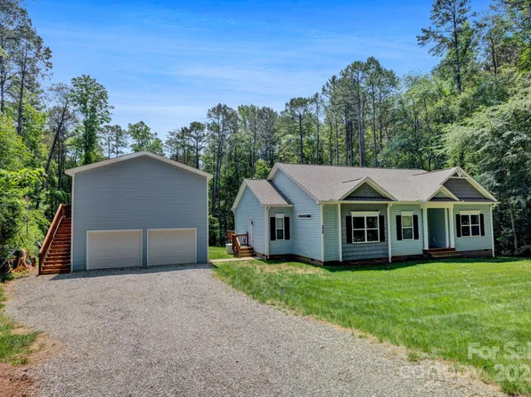 226 Stockwood Ln, Stanley, NC 28164