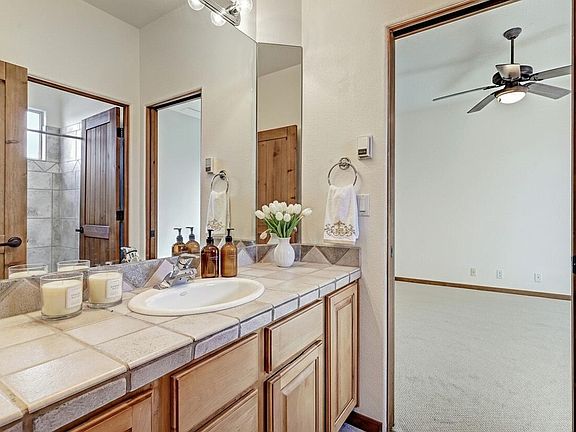 2nd image of 179 Tierra Encantada