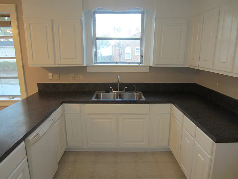 728 Lafayette Ave — Photo 10