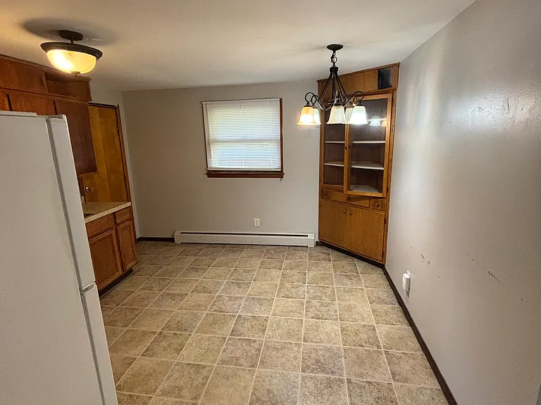 510 Alhambra Dr — Photo 2