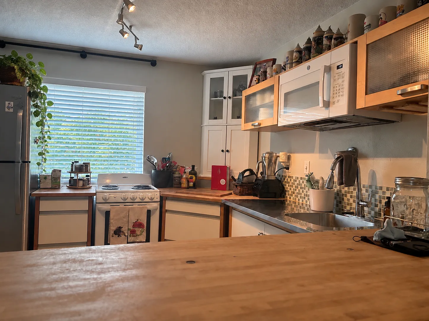 225 8th Ave NE — Photo 3