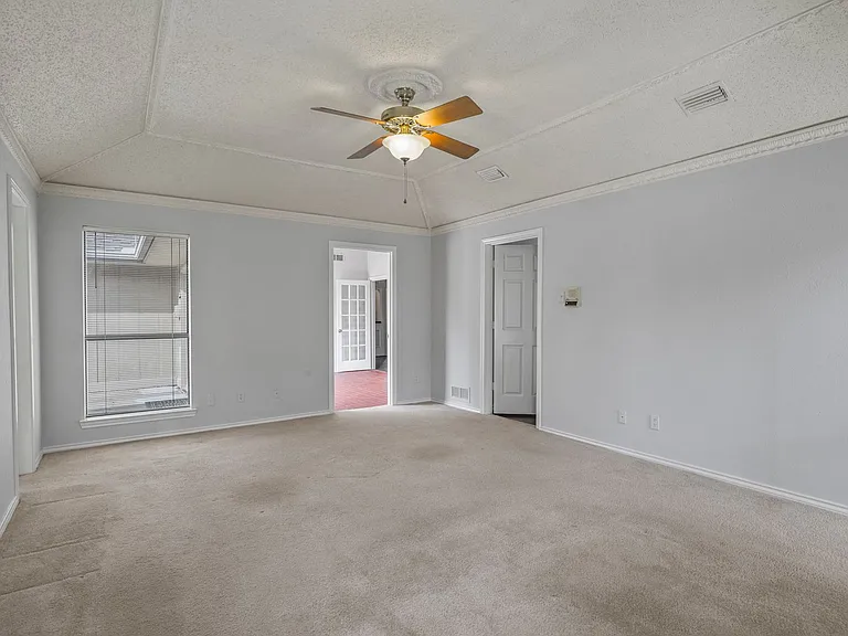 9738 Windham Dr — Photo 12