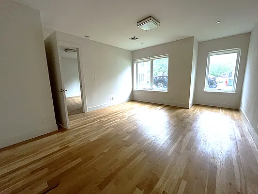 Rented by Akam Sales and Brokerage | media 18