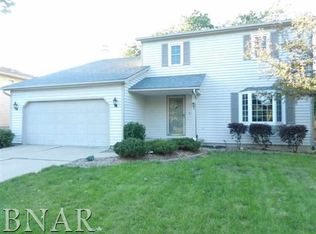 901 Lake Fork Rd, Bloomington, IL 61704