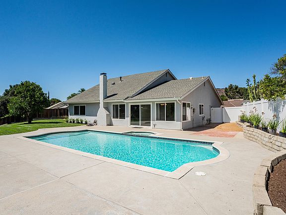 2nd image of 2668 Valencia Cir