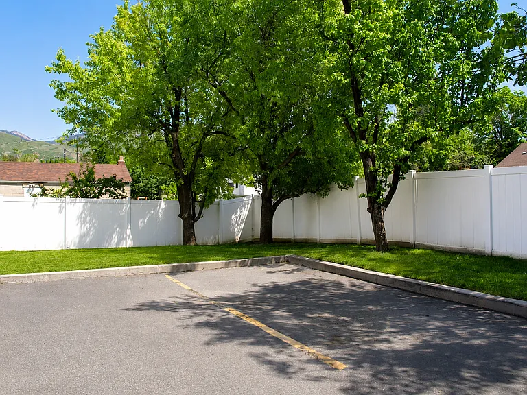 Parking area (1 of 2)