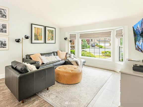 Close up of the family room w/wrapped windows.