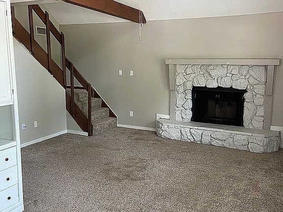 3rd image of 420 Parkview Dr