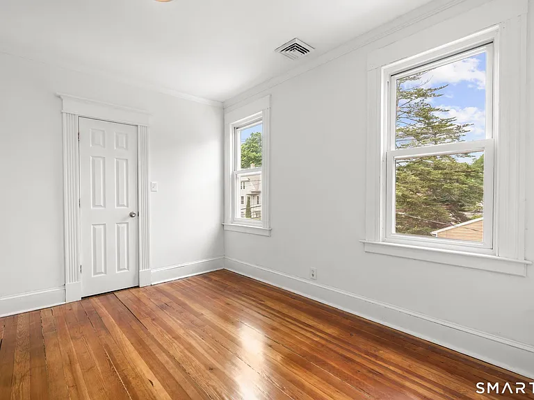 132 Bunker Hill Ave #3 — Photo 17