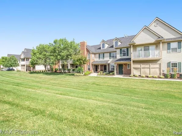 4122 Hampton Ridge Blvd, Howell, MI 48843