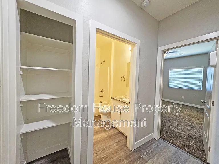 1121 Sixshooter Ave #1 — Photo 17