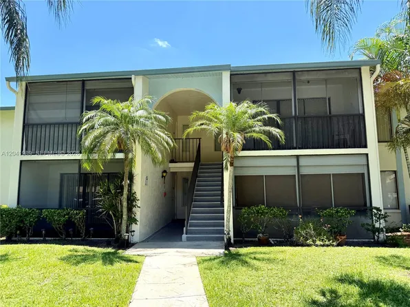 1119 Green Pine Blvd APT A1, West Palm Beach, FL 33409