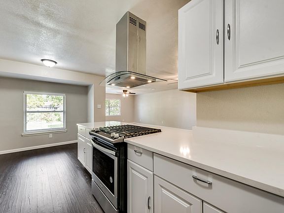 2nd image of 1343 Caladium Dr