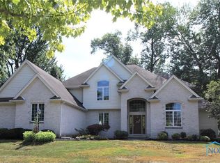 3340 Charter Oak Dr, Maumee, OH