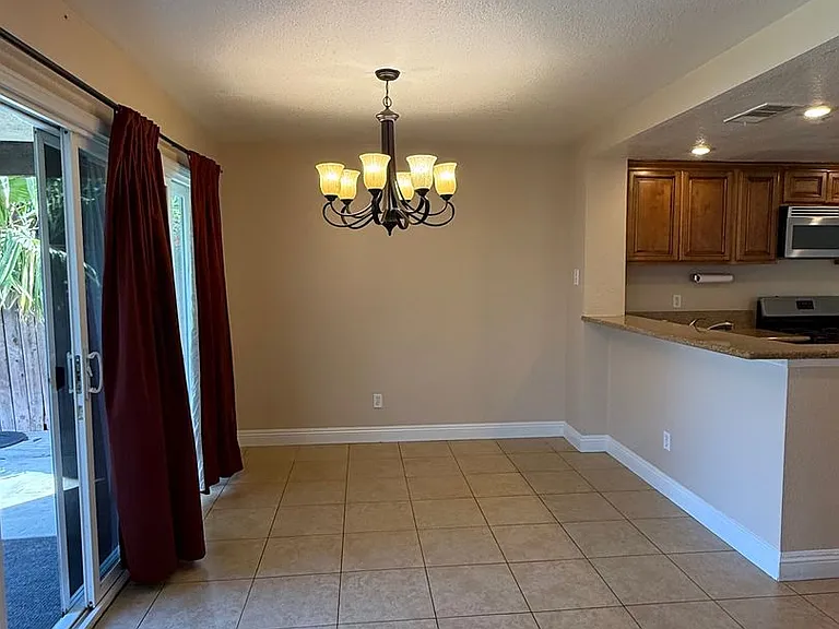11859 Rustic Pl — Photo 4