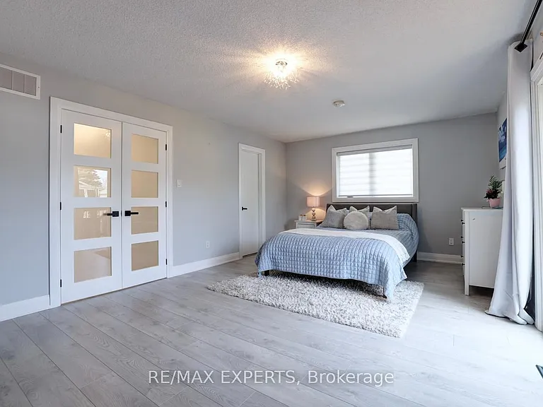 72 Donald Cres — Photo 22