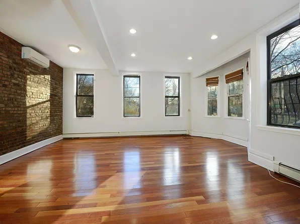 501 Park Avenue image 1 of 19