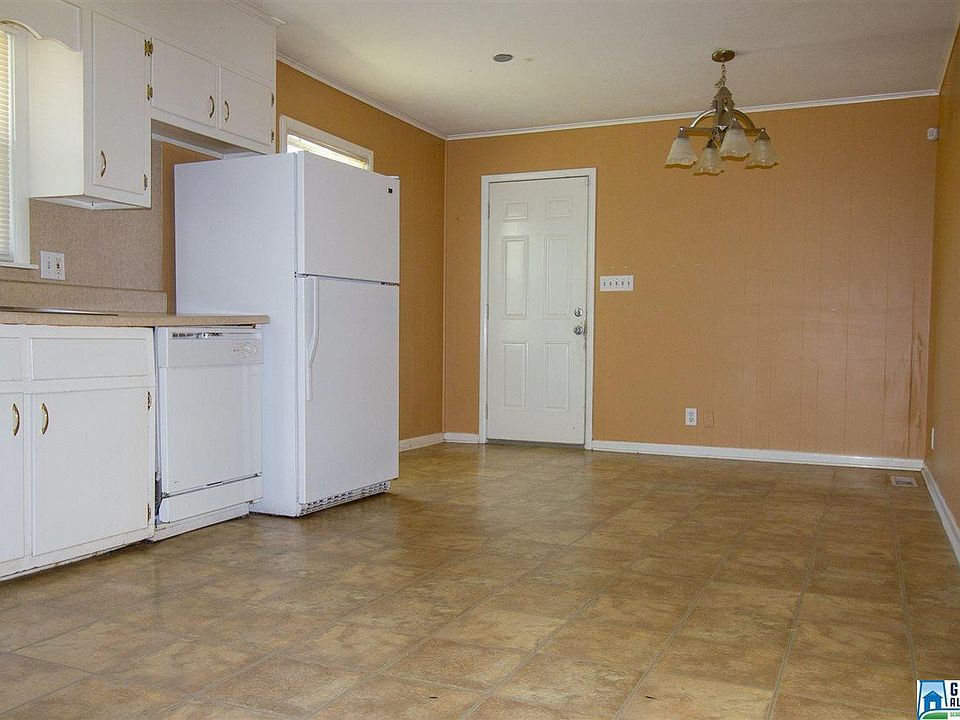 2nd image of 7481 Mountain View Ln
