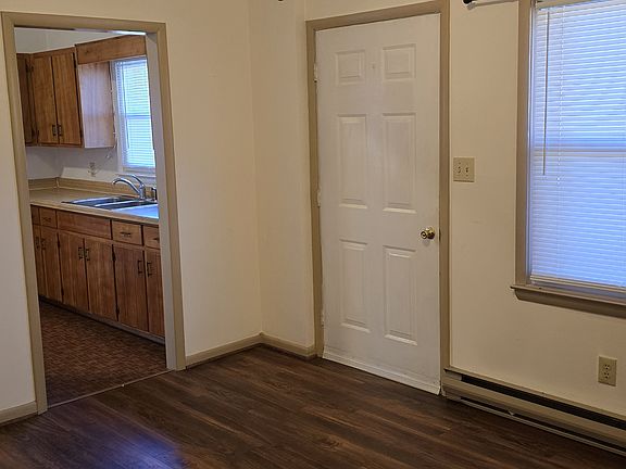 3rd image of 26 Barn Ln #B