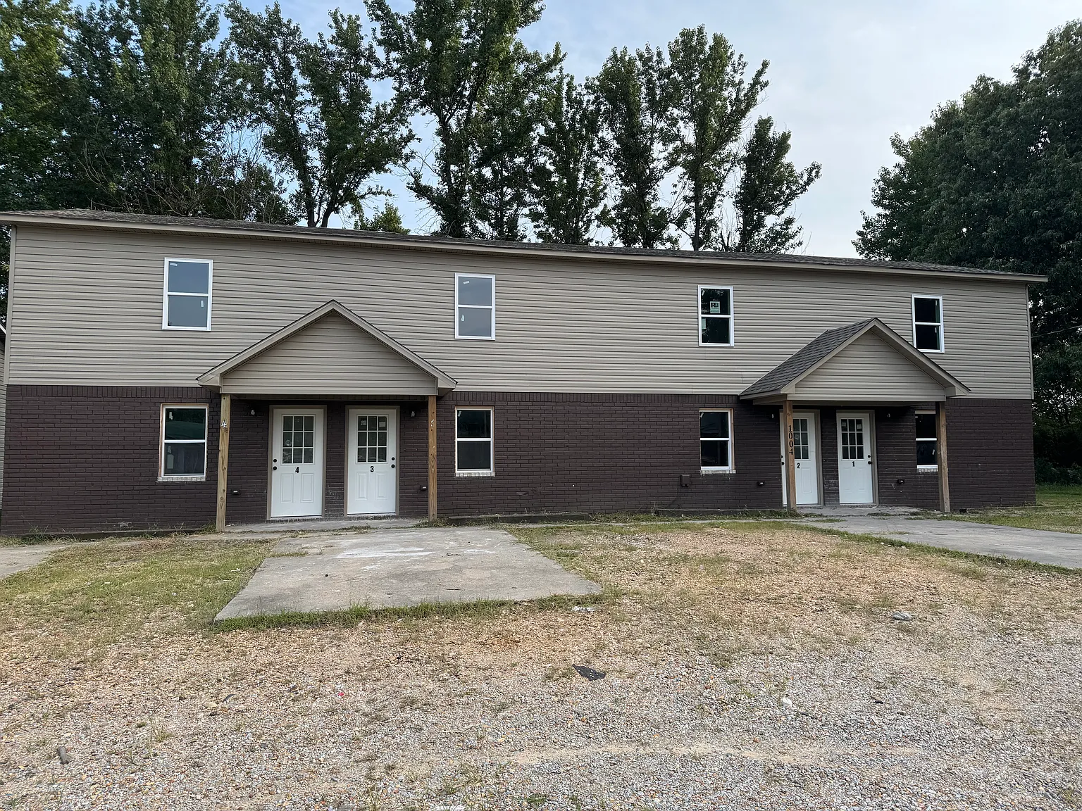 2 bed, 800 sqft, $825 — Photo 1