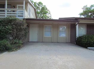 711 2nd St, Troy, MO 63379