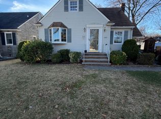 1605 Summit Ter, Linden, NJ 07036