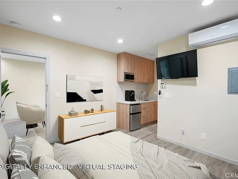 18748 Collins St — Photo 18