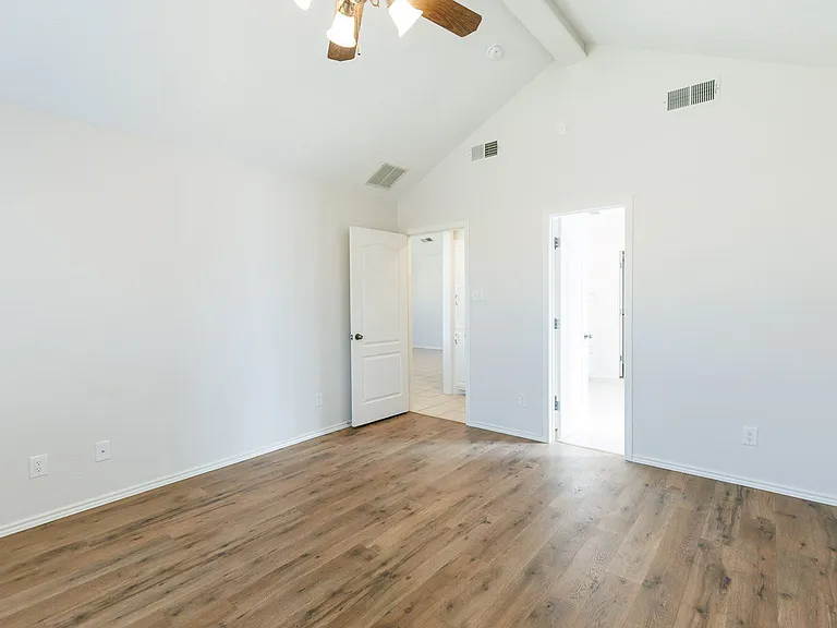 2108 97th St — Photo 14