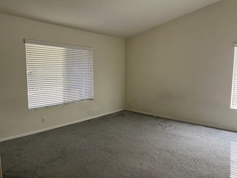 1657 Meadow Glen Rd — Photo 18