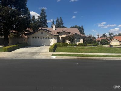 9800 Cabbage Rose Ave, Bakersfield, CA, 93311