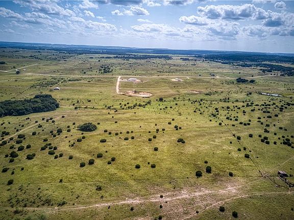 3rd image of 1825 Savanna Ridge Ranch Rd
