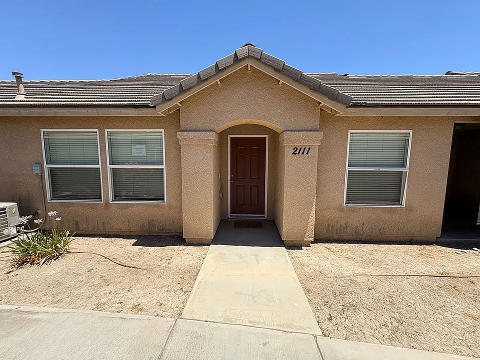 2111 Bella Oaks Dr