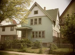 2452 N 28th St, Milwaukee, WI 53210