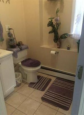 2nd image of 12 Kensington St #2