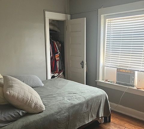 4th image of 3935 Clark Ave #2S