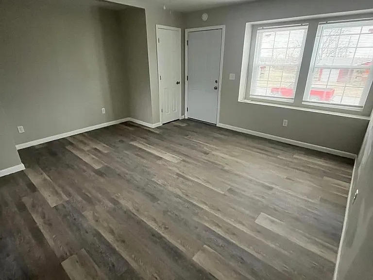 5618 N Garrison Pl — Photo 5