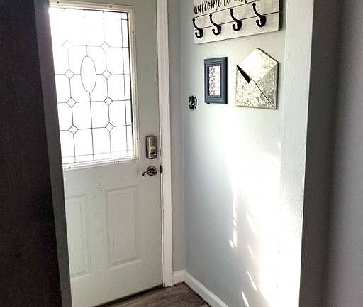 3rd image of 2046 Hollywood Pl