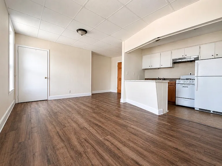 123 Park Ave #9 — Photo 2