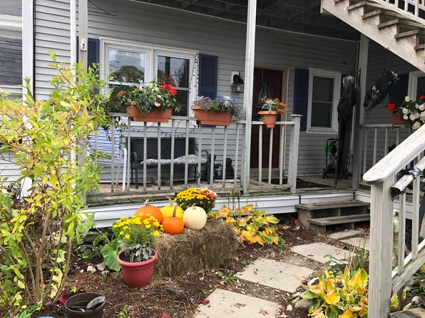 20 Pacific St #4, Rockland, ME 04841