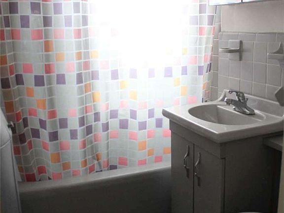 4th image of 159 Smith St APT G5