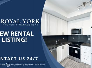 20 Lytham Green Cir #13, Newmarket, ON
