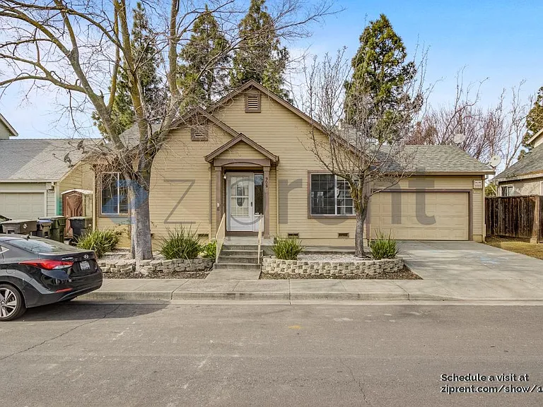 908 Beechwood Cir — Photo 16