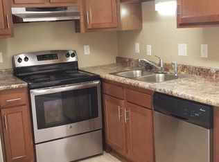 635 Skyview Pl APT 16, Madison, WI 53713