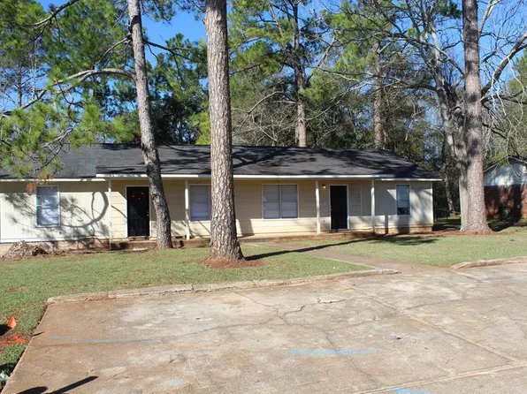 339 Station Crossing Dr, Albany, GA 31721