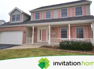 N313 Sulley Sq, Geneva, IL 60134